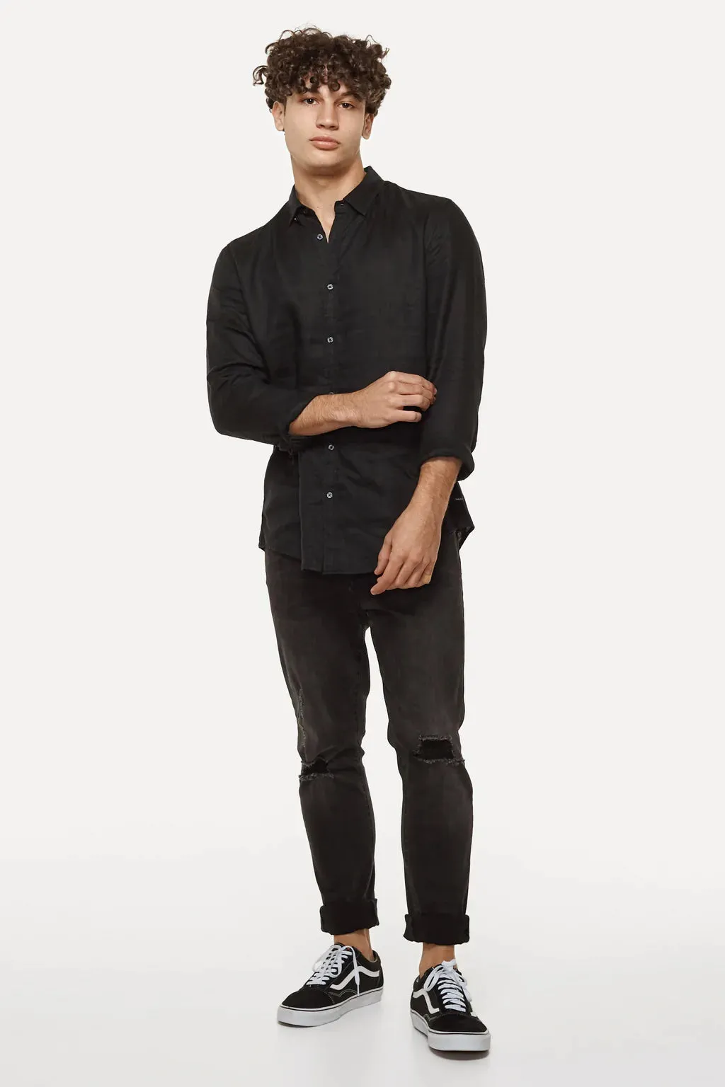 Industrie 'The Tennyson' Linen L/S Shirt - Black
