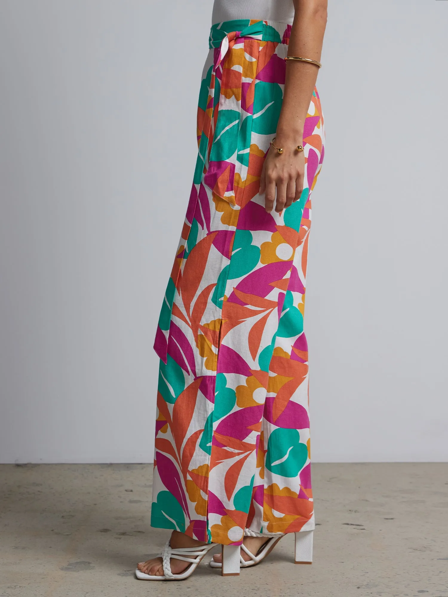 Linen-Blend Abstract-Print Wide-Leg Pant