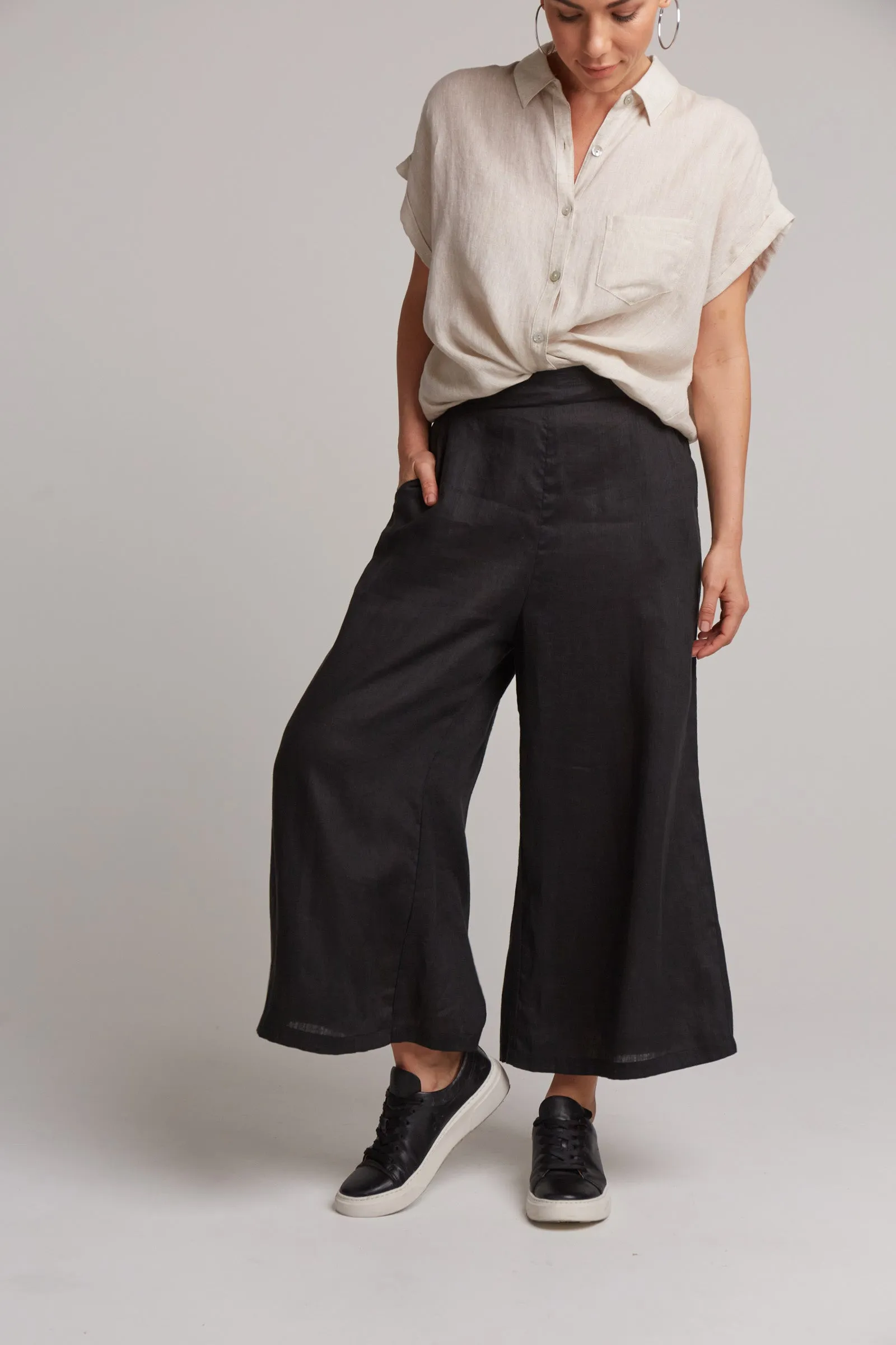 Studio Crop Pant EBONY